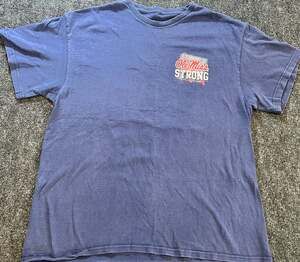 New World Graphics Ole Miss Rebels 'Rebel Strong' Graphic T-Shirt
